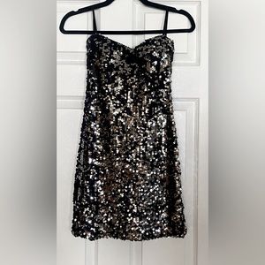 Fredericks of Hollywood Black & Silver sequence stretchable mini strapless S
